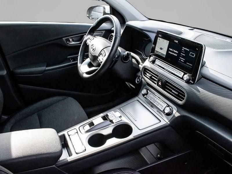 Gebraucht Hyundai Kona Style 150 kW (204 PS) 2021 Weiß SUV