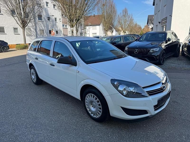 Gebraucht Opel Astra 110 PS (80 kW) 2010 Weiß Kombi
