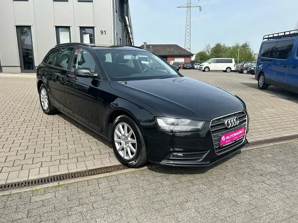 Gebraucht Audi A4 Attraction 120 PS (88 kW) 2013 Schwarz Kombi