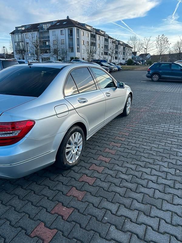 Gebraucht Mercedes C220 170 PS (125 kW) 2013 Silber Limousine