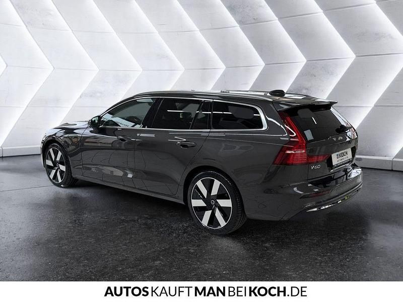 Gebraucht Volvo V60 Plus 253 PS (186 kW) 2025 Grau Kombi