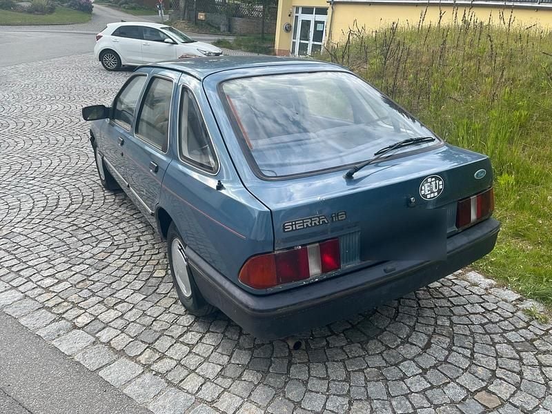 Gebraucht Ford Sierra 75 PS (55 kW) 1984 Blau Limousine