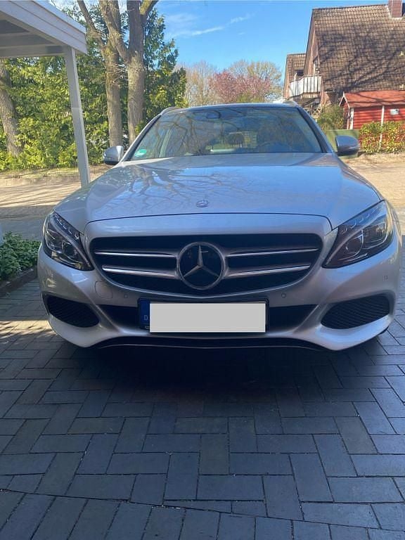 Silber Gebraucht 2015 Mercedes C250 Avantgarde Limousine | 19.200 € (Guter Preis) - Bild 1/4