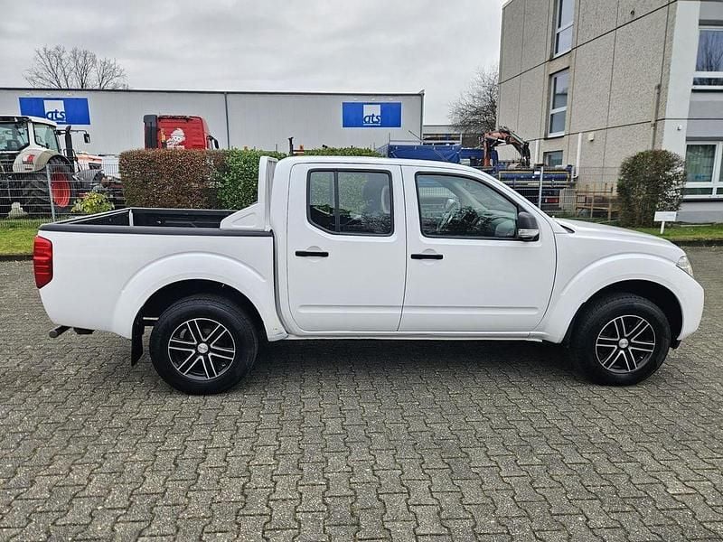 Weiß Gebraucht 2014 Nissan Navara Abholung | 13.447 € (Fairer Preis) - Bild 1/4