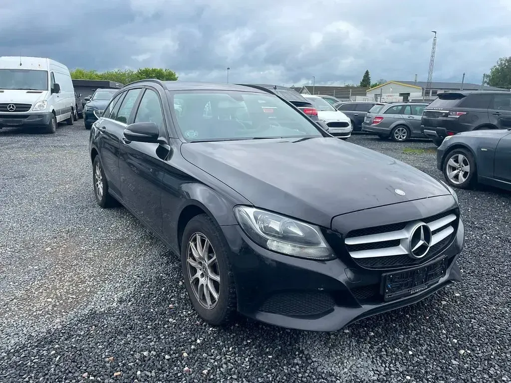 Gebraucht Mercedes C220 170 PS (125 kW) 2017 Schwarz Kombi