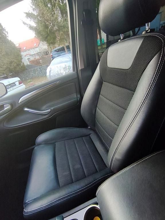 Gebraucht Ford S-MAX Titanium 163 PS (119 kW) 2014 Blau Van / Kleinbus