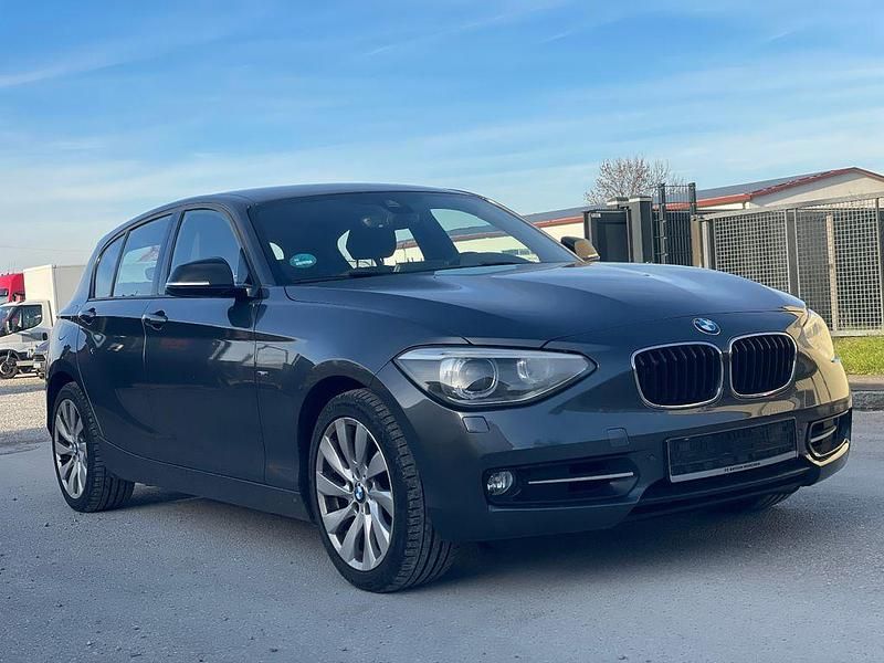 Grau Gebraucht 2012 BMW 118 Comfort Edition Kleinwagen | 4.600 € (Superpreis) - Bild 1/4