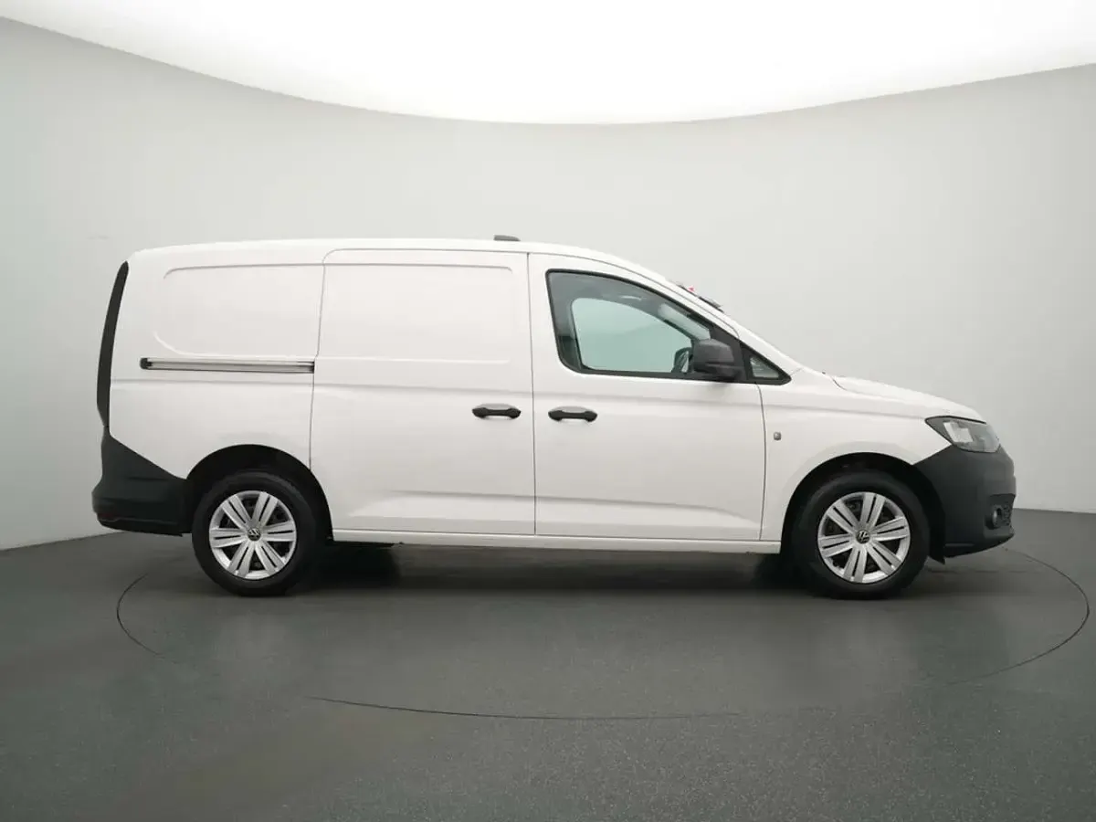 Używany VW Caddy Maxi 122 KM (89 kW) 2021 Biały Minivan