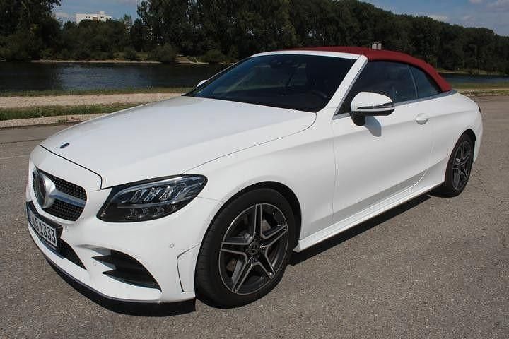 Weiß Gebraucht 2021 Mercedes C220 AMG line Cabrio | 40.900 € (Etwas zu teuer) - Bild 1/4