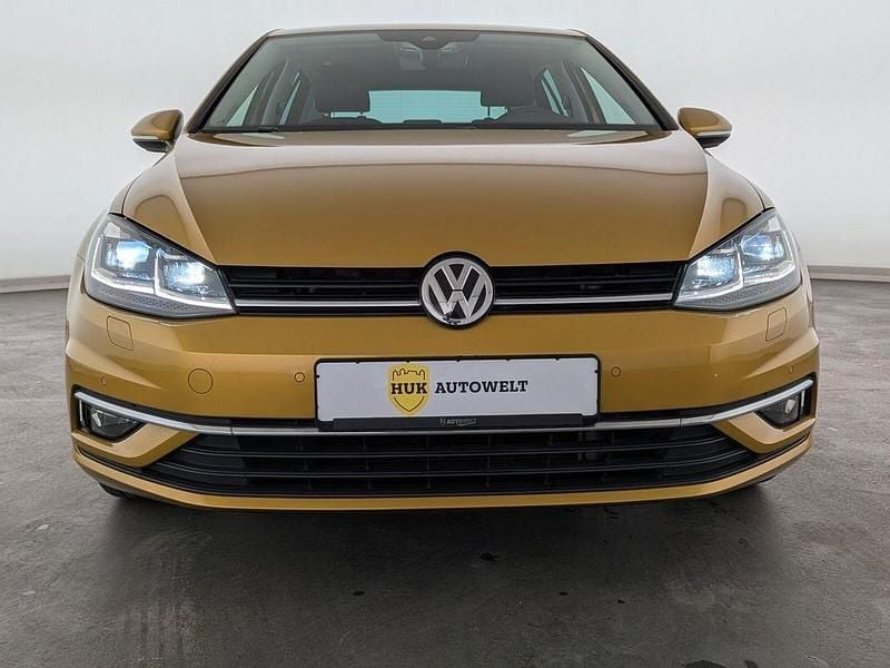 Gebraucht VW Golf VII Join 150 PS (110 kW) 2018 Kurkumagelb Limousine