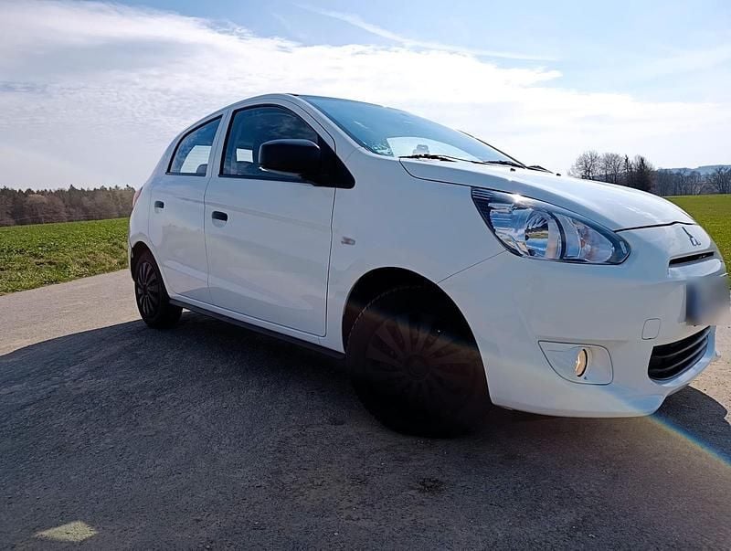 Second-hand Mitsubishi Space Star 70 CP (51 kW) 2015 Alb Hatchback