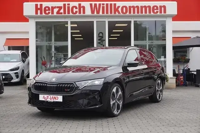 Neu Skoda Octavia RS 265 PS (194 kW) 2026 Blackmagicmet. Kombi