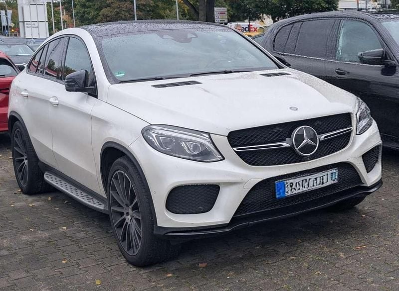 Weiß Gebraucht 2017 Mercedes GLE500 AMG SUV | 38.999 € (Fairer Preis) - Bild 1/4