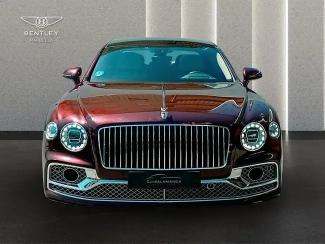 Gebraucht Bentley Flying Spur 544 PS (400 kW) 2025 Rot Limousine