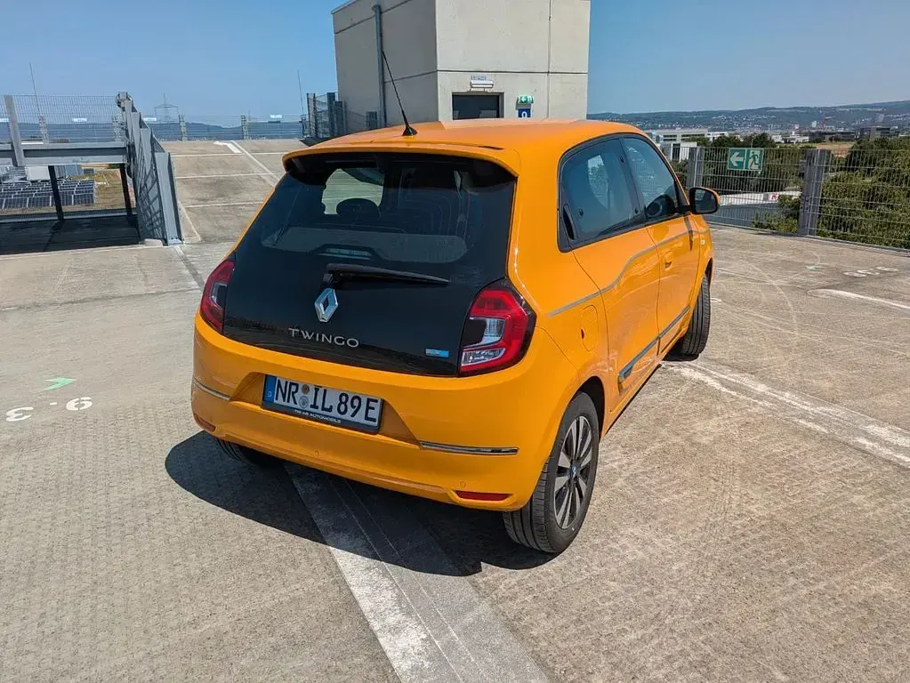 Gebraucht Renault Twingo Intens 60 kW (82 PS) 2022 Gelb Kleinwagen