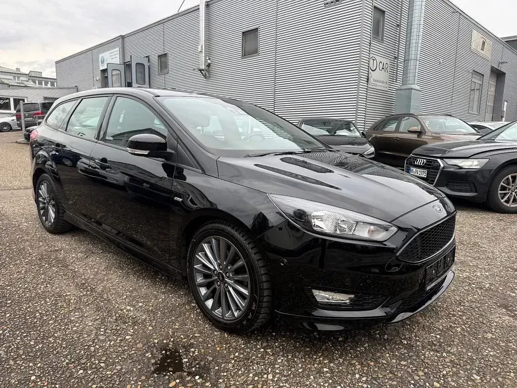 Gebraucht Ford Focus ST-Line 140 PS (102 kW) 2018 Schwarz Limousine