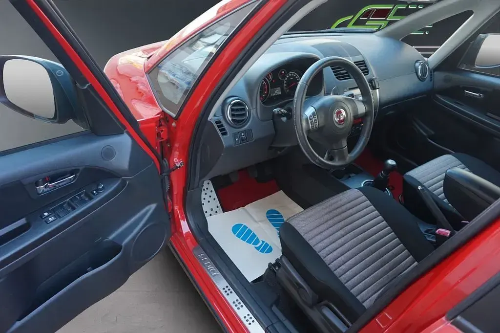 Gebraucht Fiat Sedici Easy 120 PS (88 kW) 2012 Rosso brivido SUV