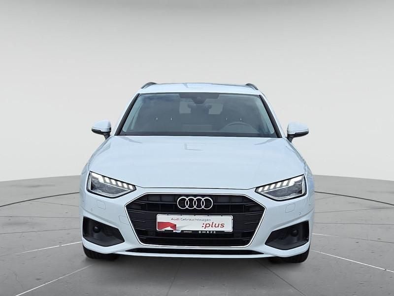 Gletscherweiß metallic Gebraucht 2021 Audi A4 Design Kombi | 21.880 € (Superpreis) - Bild 1/4