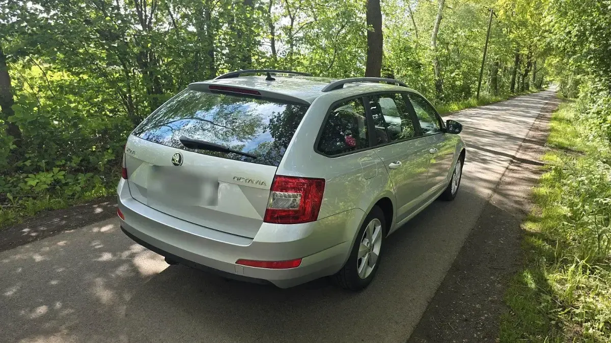 Gebraucht Skoda Octavia Elegance 150 PS (110 kW) 2014 Silber Kombi