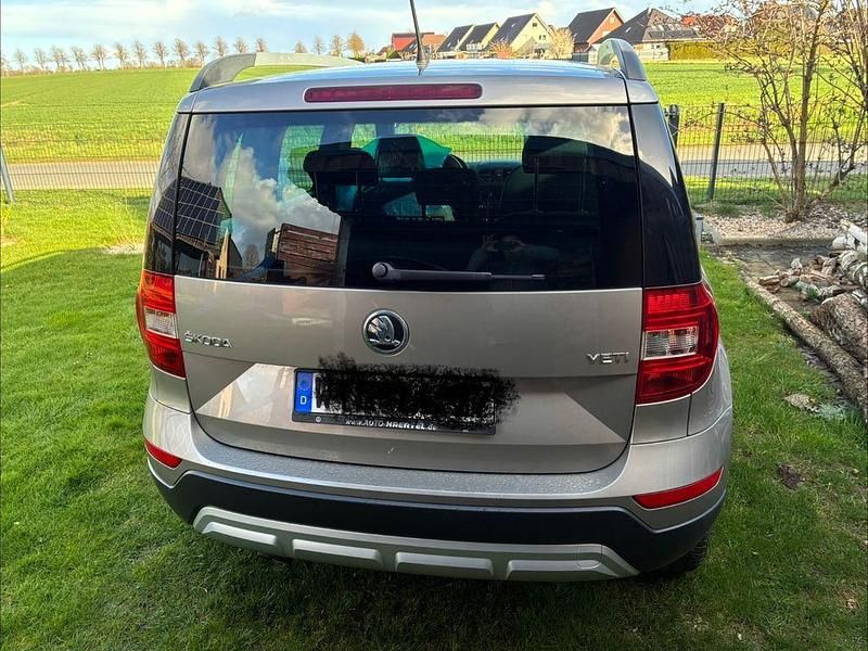 Gebraucht Skoda Yeti Ambition 105 PS (77 kW) 2014 Gelb SUV