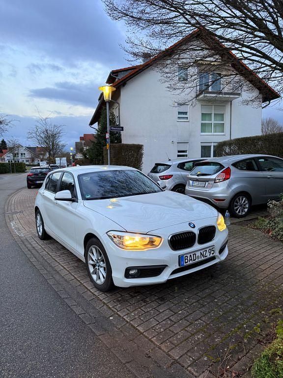 Gebraucht BMW 116 Advantage 116 PS (85 kW) 2017 Weiß Kleinwagen