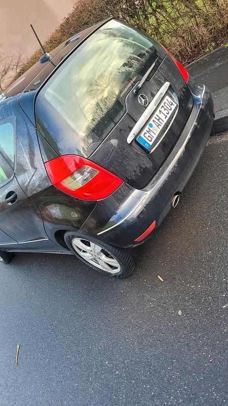 Gebraucht Mercedes A160 95 PS (69 kW) 2010 Schwarz Limousine