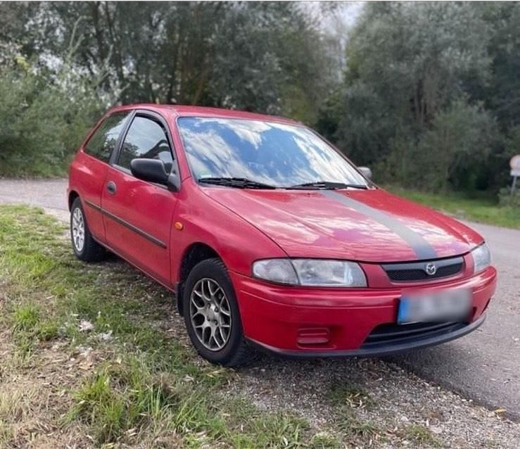 Rot Gebraucht 1998 Mazda 323 Kleinwagen | 1.800 € (Fairer Preis) - Bild 1/4