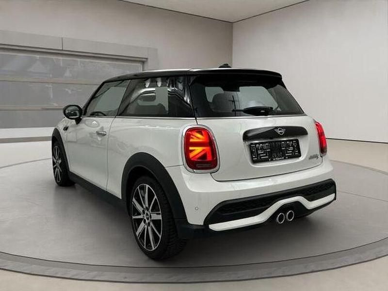 Weiss Gebraucht 2024 Mini Cooper Kleinwagen | 29.849 € - Bild 1/3