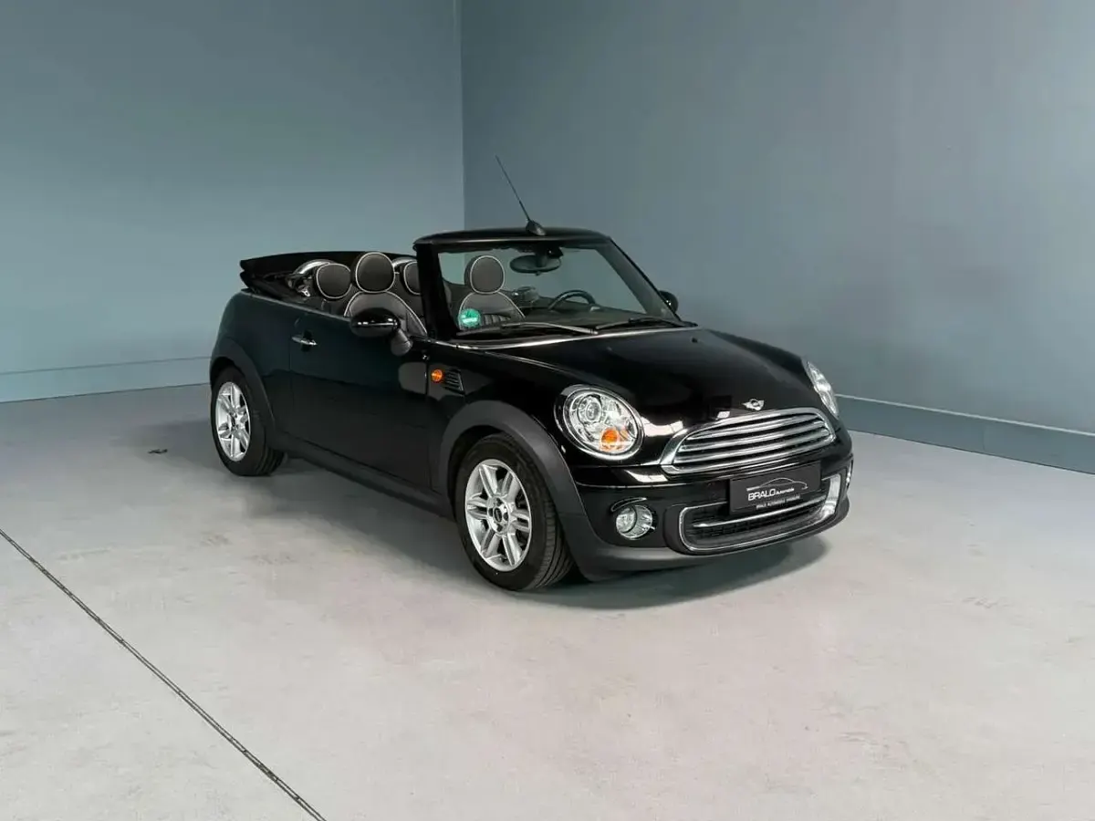 Gebraucht Mini Cooper Cabriolet 122 PS (89 kW) 2012 Blau Cabrio