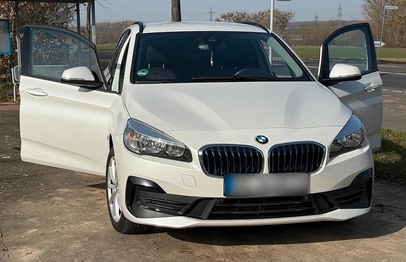 Gebraucht BMW 225 iPerformance 224 PS (164 kW) 2018 Weiß Van / Kleinbus
