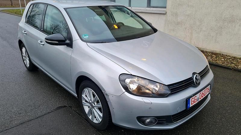 Gebraucht VW Golf VI 86 PS (63 kW) 2011 Silber Kleinwagen