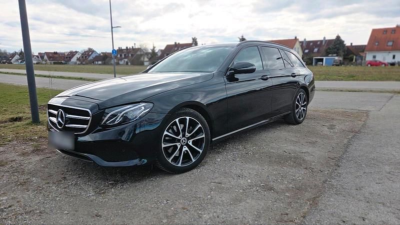 Gebraucht Mercedes E200 197 PS (144 kW) 2019 Schwarz Kombi