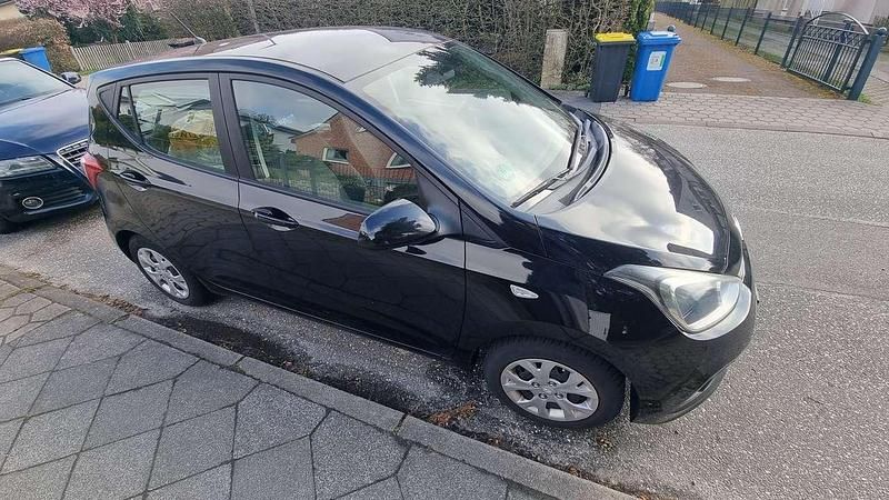 Gebraucht Hyundai i10 67 PS (49 kW) 2016 Kleinwagen