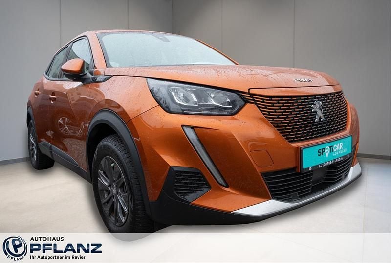 Gebraucht Peugeot e-2008 Active 100 kW (136 PS) 2021 Orange SUV