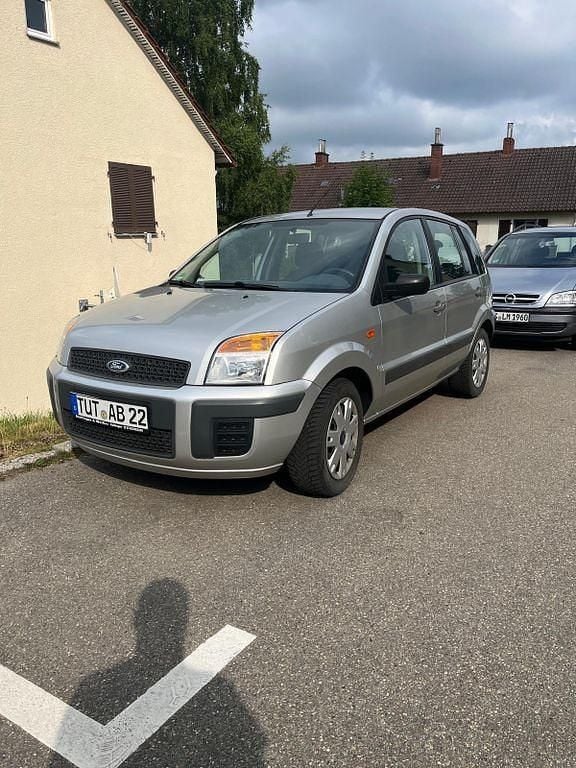 Silber Gebraucht 2007 Ford Fusion Trend Limousine | 3.990 € - Bild 1/4