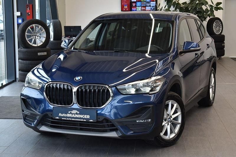 Blau Gebraucht 2022 BMW X1 SUV | 20.980 € (Superpreis) - Bild 1/4