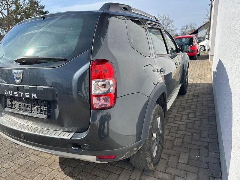 Gebraucht Dacia Duster Prestige 125 PS (91 kW) 2014 Grau SUV