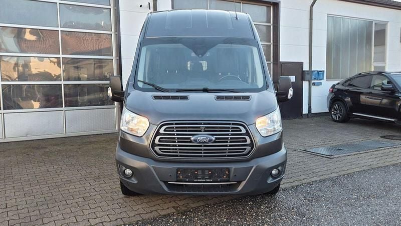 Gebraucht Ford Transit Trend 170 PS (125 kW) 2018 Grau Van / Kleinbus
