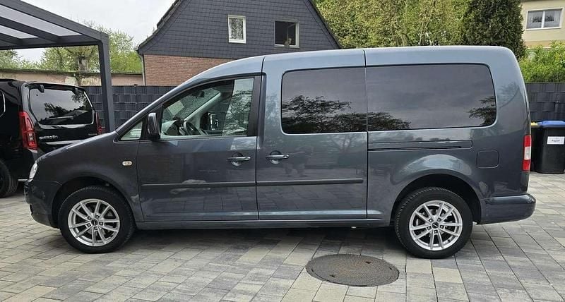 Second-hand VW Caddy Maxi 102 CP (75 kW) 2009 Gri Monovolum
