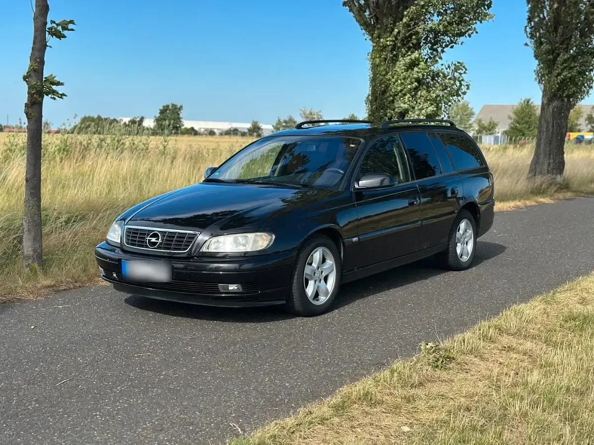 Gebraucht Opel Omega 150 PS (110 kW) 2003 Schwarz Kombi