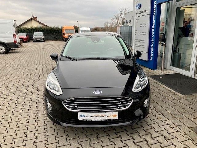 Gebraucht Ford Fiesta Titanium 101 PS (74 kW) 2018 Iridiumschwarz metallic Kleinwagen