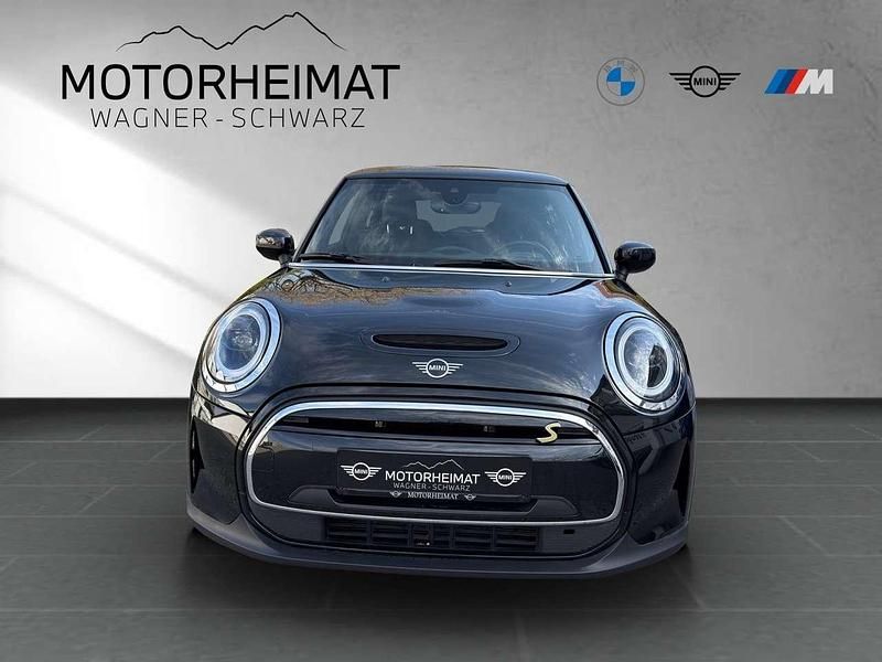 Gebraucht Mini Cooper SE Classic 135 kW (184 PS) 2022 Midnight black metallic Kleinwagen