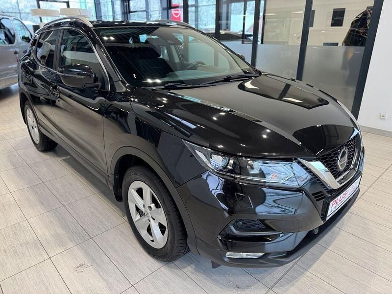 Gebraucht Nissan Qashqai Acenta 110 PS (80 kW) 2019 Schwarz SUV