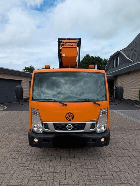 Gebraucht Nissan Cabstar 136 PS (100 kW) 2016 Orange Pickup
