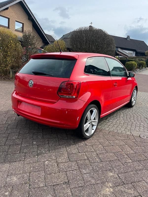 Second-hand VW Polo 86 CP (63 kW) 2010 Roșu Hatchback