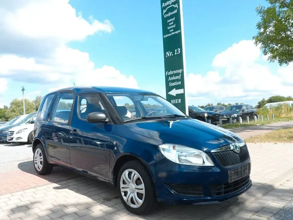 Gebraucht Skoda Roomster Active 86 PS (63 kW) 2012 Blau Van / Kleinbus