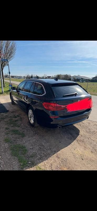 Gebraucht BMW 520 190 PS (139 kW) 2019 Blau Kombi