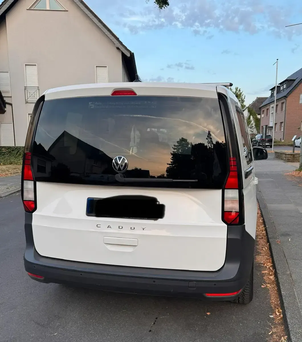 Gebraucht VW Caddy 102 PS (75 kW) 2021 Weiß Van / Kleinbus