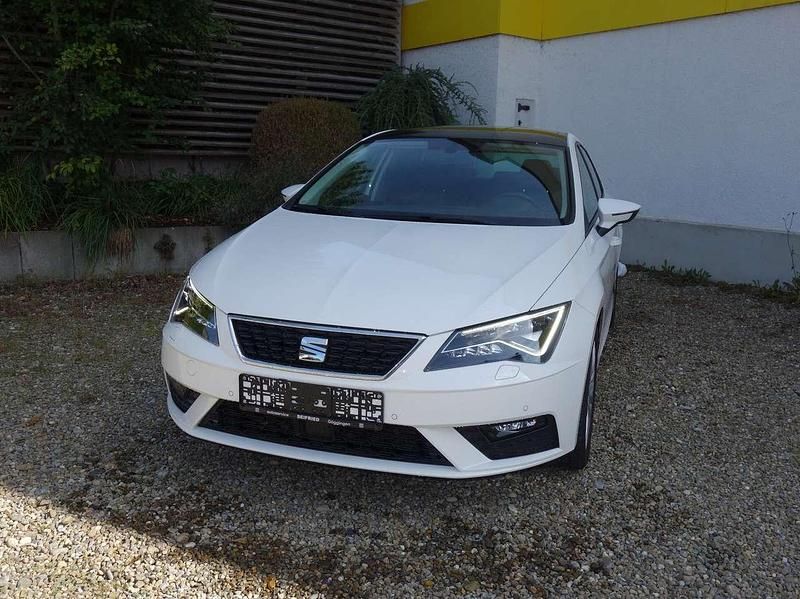 Weiß Gebraucht 2019 Seat Leon Style Kleinwagen | 17.500 € (Fairer Preis) - Bild 1/4