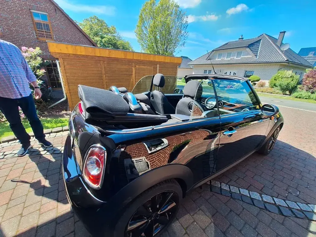 Gebraucht Mini One Cabriolet 98 PS (72 kW) 2012 Schwarz Cabrio